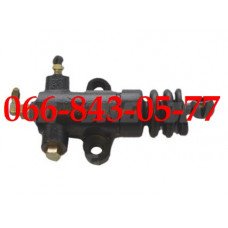 000500962 ТОРМОЗНОЙ ЦИЛИНДРИК ЗЕРНОУБОРОЧНЫХ КОМБАЙНОВ JOHN DEERE 950 955 965H 975 985 1055 1065 1072 1085 1155 1166 1174 965 1068H 1075 1157 1158 960 970 968H 1075